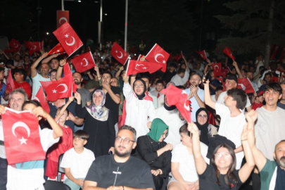 Çayırova’da Ay-Yıldızlı zafer coşkusu