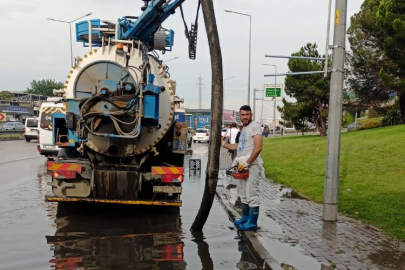 Bursa'da yağmur mesaisi